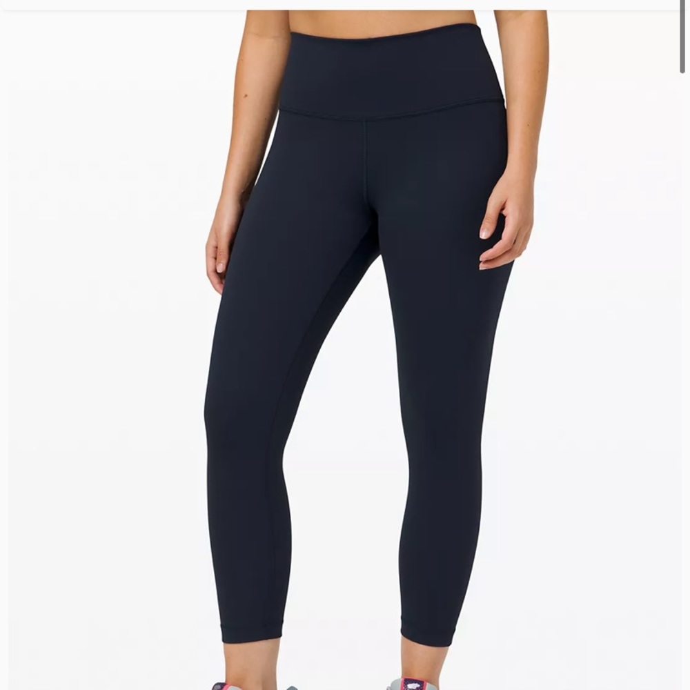 Lululemon Wunder Under 25 inch size 4 true navy
